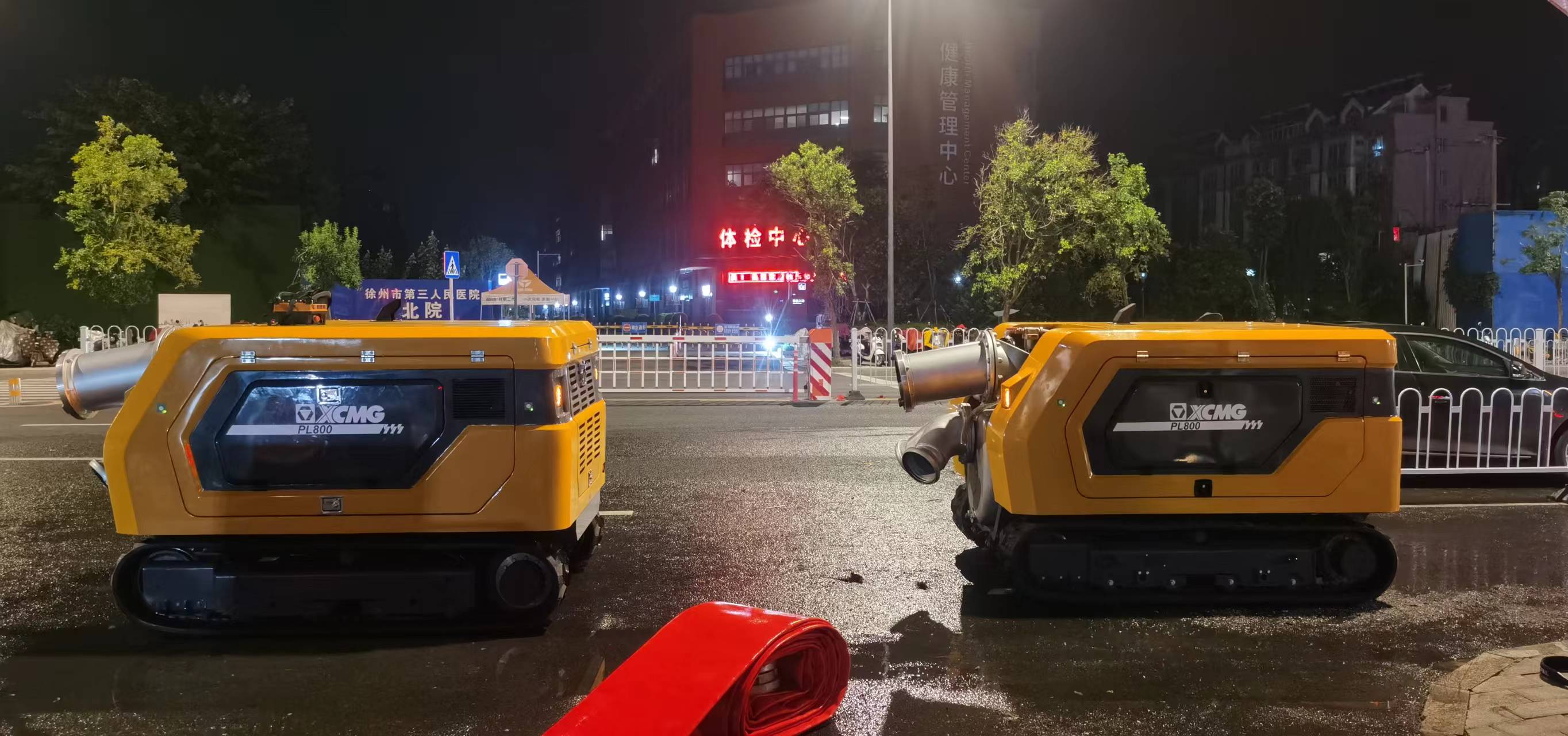 徐工排澇機器人緊急馳援，多處澇區(qū)“治水先鋒”
