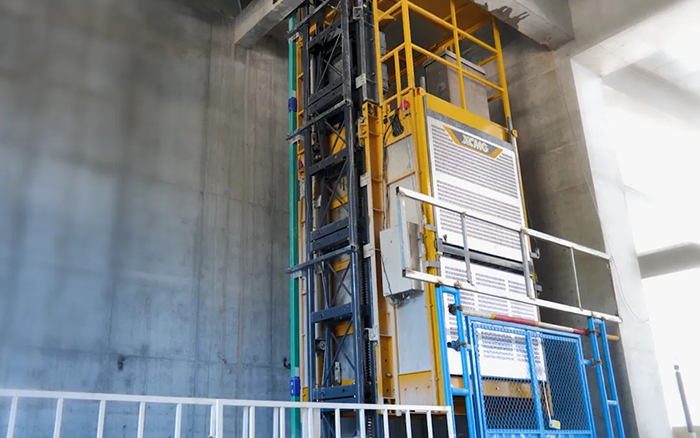 性能典范！徐工井道施工升降機助建超高層商務中心項目